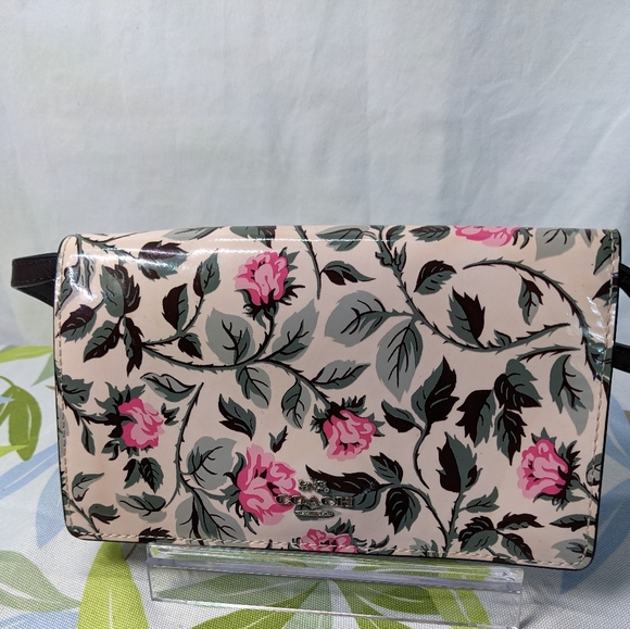 Coach 2017 Sleeping Rose Patent Leather Slim Wallet With Removable Crossbody - Picture 1 of 16